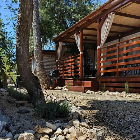 Mobile Laurus 4* Biograd Na Moru